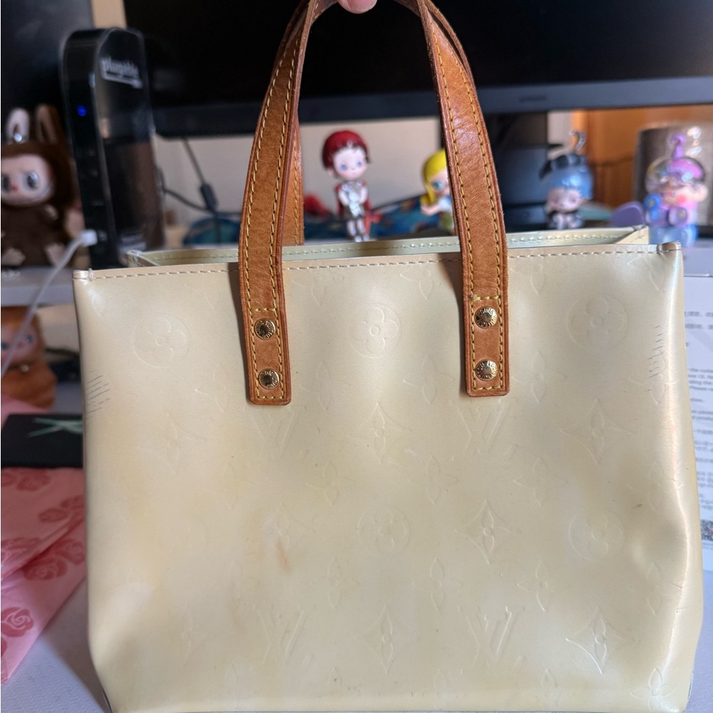 Louis Vuitton Reade PM Vernis